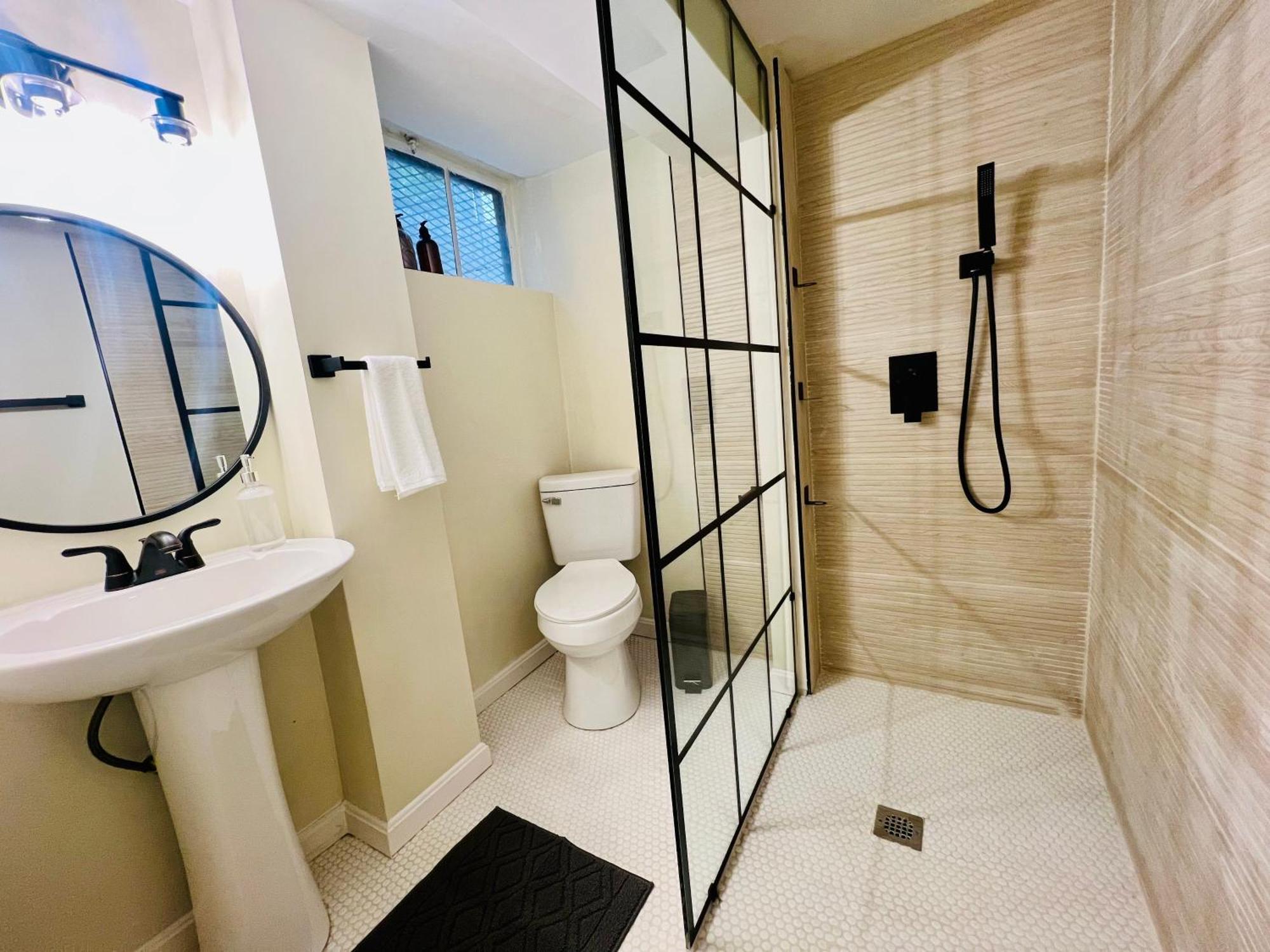 Dc'S Best Location 4 Bed With Parking Walk To Metro And Nightlife Bethesda Row Chevy Chase Buitenkant foto